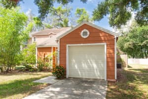9466 FOREST HILLS CIRCLE, TAMPA, FL 33612 Sold 07/21/25