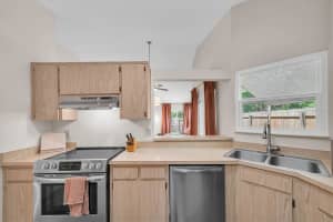 9466 FOREST HILLS CIRCLE, TAMPA, FL 33612 Sold 07/21/25