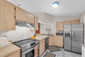 9466 FOREST HILLS CIRCLE, TAMPA, FL 33612 Sold 07/21/25