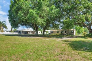 323 THORNHILL ESTATES COURT, WINTER HAVEN, FL 33880 Sold 06/27/25