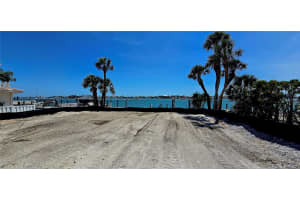 7052 SHORE DRIVE, SOUTH PASADENA, FL 33707 - MLS#MFRTB8390020
