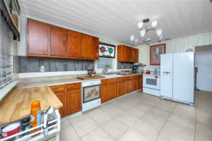 1683 PINE STREET, LARGO, FL 33774 - MLS#MFRTB8390264