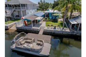 7091 Westwind St, WEEKI WACHEE