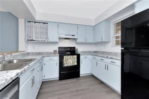 6817 STONES THROW CIRCLE, ST PETERSBURG, FL 33710 - MLS#MFRTB8390403