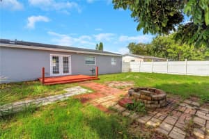 11809 129TH AVENUE, LARGO, FL 33778 - MLS#MFRTB8390461