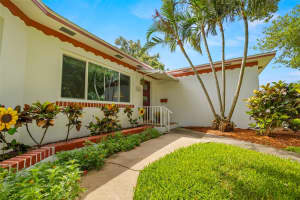 5800 3RD STREET, ST PETERSBURG, FL 33705 - MLS#MFRTB8390475