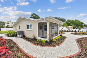 807 ILLINOIS AVENUE, PALM HARBOR, FL 34683 Sold 08/22/25