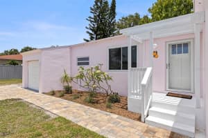 1579 Bayshore Blvd Dunedin, FL 34698 - Off Market