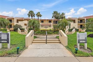7520 SUNSHINE SKYWAY LANE, ST PETERSBURG, FL 33711 Sold 07/28/25