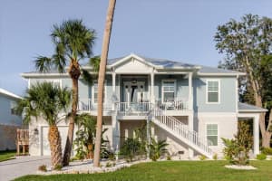 216 High St, TARPON SPRINGS