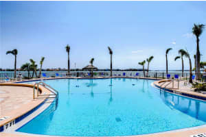 5220 Brittany Dr S #807, ST PETERSBURG