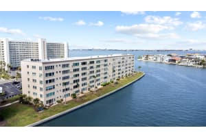 6075 SHORE BOULEVARD, GULFPORT, FL 33707 - MLS#MFRTB8390948