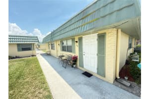 102 CAMBRIDGE TRAIL, SUN CITY CENTER, FL 33573 - MLS#MFRTB8390950