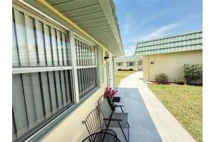 102 CAMBRIDGE TRAIL, SUN CITY CENTER, FL 33573 - MLS#MFRTB8390950
