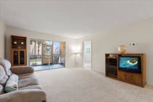 11485 OAKHURST ROAD, LARGO, FL 33774 - MLS#MFRTB8390976