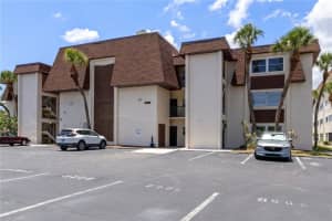6370 1st St N #202, ST PETERSBURG