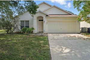 442 Graystone Blvd, DAVENPORT