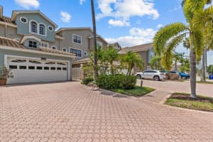 1622 LAGO VISTA BOULEVARD, PALM HARBOR, FL 34685 Sold 07/28/25