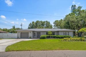 13514 Oval Dr W, LARGO