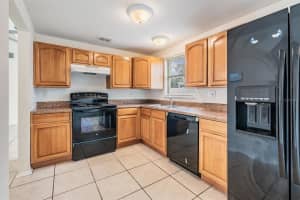 10110 PEPPERIDGE COURT, TAMPA, FL 33615 Sold 07/31/25