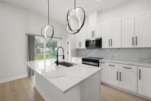1625 39TH STREET, ST PETERSBURG, FL 33711 Sold 08/28/25