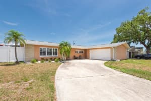 9591 COMMODORE DRIVE, SEMINOLE, FL 33776 Sold 08/28/25