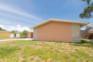 9591 COMMODORE DRIVE, SEMINOLE, FL 33776 Sold 08/28/25