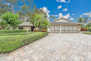 3207 HILLTOP LANE, LARGO, FL 33770 Sold 07/31/25