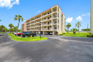 9450 Harbor Greens Way #207, SEMINOLE