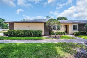 860 MACLAREN DRIVE, PALM HARBOR, FL 34684 Sold 07/25/25