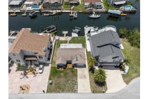 15713 Century Dr, HUDSON