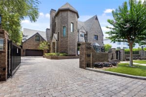 2902 FAIR OAKS AVENUE, TAMPA, FL 33611 Sold 07/15/25