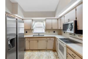 7712 40TH TERRACE, ST PETERSBURG, FL 33709 - MLS#MFRTB8392003