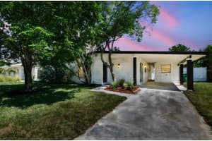 6551 S West Shore Cir, TAMPA