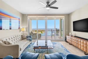 1325 SNELL ISLE BOULEVARD, ST PETERSBURG, FL 33704 - MLS#MFRTB8392120