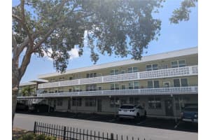 4705 Ne 1st St Ne #327, ST PETERSBURG