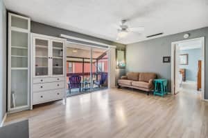 8220 12TH WAY, ST PETERSBURG, FL 33702 - MLS#MFRTB8392131