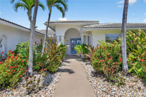 511 ISLAND WAY, CLEARWATER BEACH, FL 33767 - MLS#MFRTB8392271