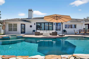 511 ISLAND WAY, CLEARWATER BEACH, FL 33767 - MLS#MFRTB8392271