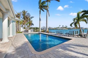 17077 DOLPHIN DRIVE, NORTH REDINGTON BEACH, FL 33708 - MLS#MFRTB8392302