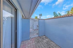 605 CITRUS COURT, LARGO, FL 33770 Sold 07/24/25