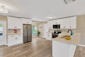 704 CHILDERS LOOP, BRANDON, FL 33511 Sold 08/07/25