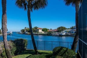 2096 MASSACHUSETTS AVENUE, ST PETERSBURG, FL 33703 - MLS#MFRTB8392337