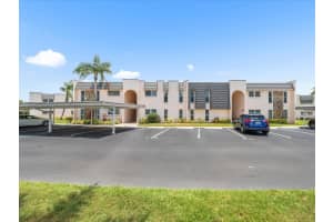 213 Fernwood Cir #213, SEMINOLE