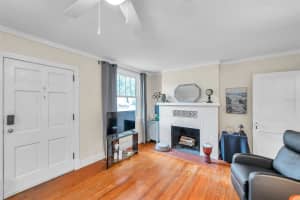 320 BROADWAY, DUNEDIN, FL 34698 Sold 08/19/25