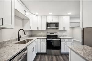 1022 BAYCREST DRIVE, LAKELAND, FL 33805 - MLS#MFRTB8392639