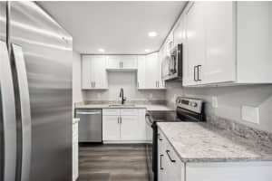 1022 BAYCREST DRIVE, LAKELAND, FL 33805 - MLS#MFRTB8392639