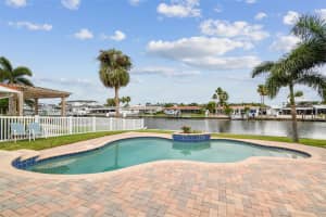 3938 VERSAILLES DRIVE, TAMPA, FL 33634 - MLS#MFRTB8392678