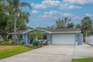 111 Carlyle Dr, PALM HARBOR