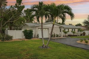 6913 GRANDE VISTA WAY, ST PETERSBURG, FL 33707 Sold 07/17/25